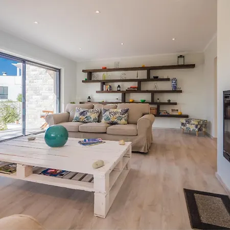 Beguest Sun & Pool House Сasa de vacaciones Parede