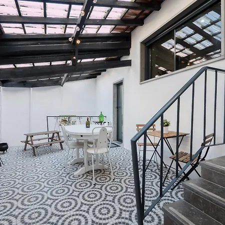 Beguest Sun & Pool House *