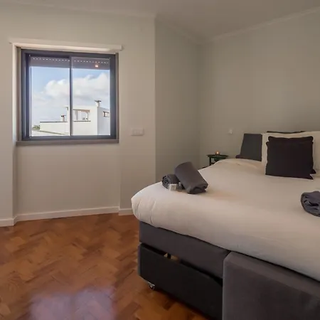 Semesterbostad Beguest Sun & Pool House *