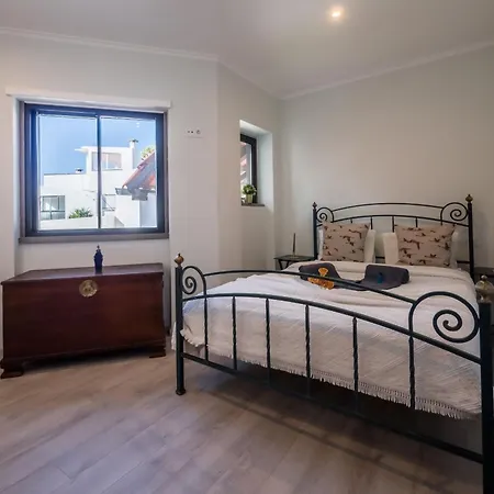 Beguest Sun & Pool House *