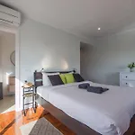 Beguest Sun & Pool House Tatil Evi Parede