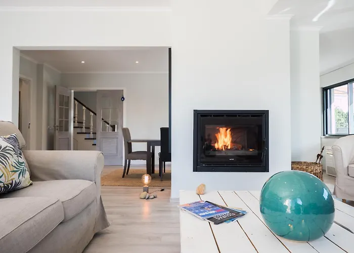 Beguest Sun & Pool House * Parede