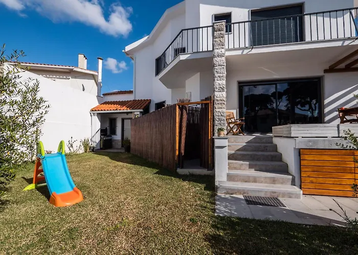Beguest Sun & Pool House * Parede